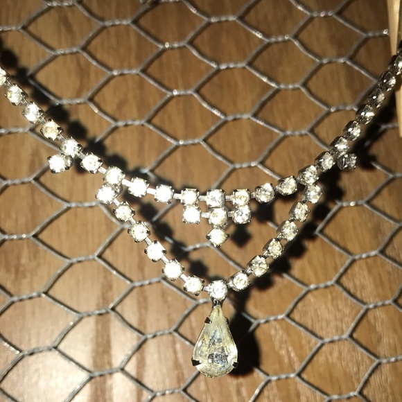 Vintage Rhinestone Short Necklace Beautiful - Picture 4 of 15